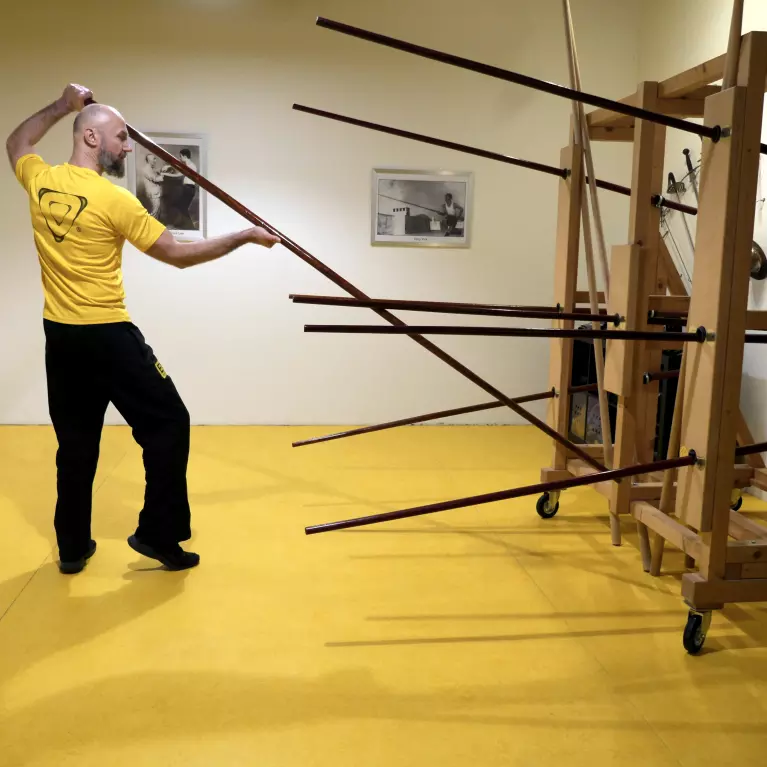 EWO WingTczun since 2000 - Sifu Edgar Zimmermann, Long Pole dummy training
